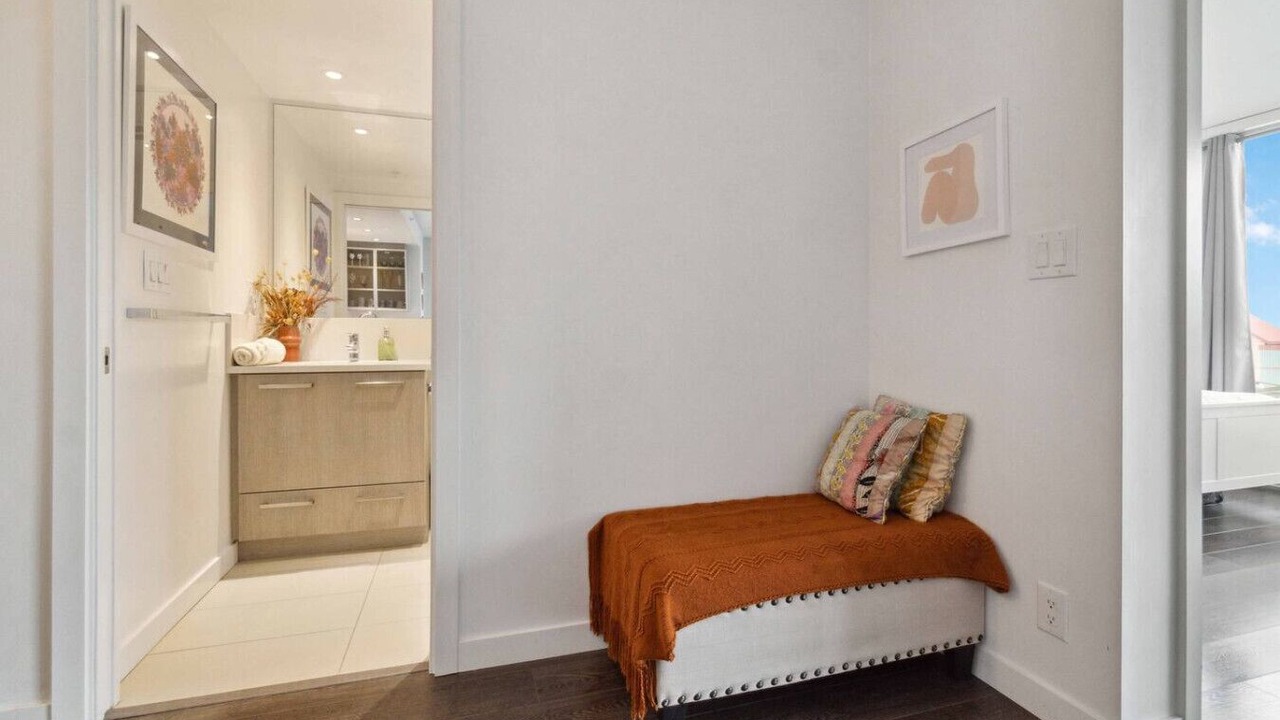 Photo of Bedroom in Downtown Eastside