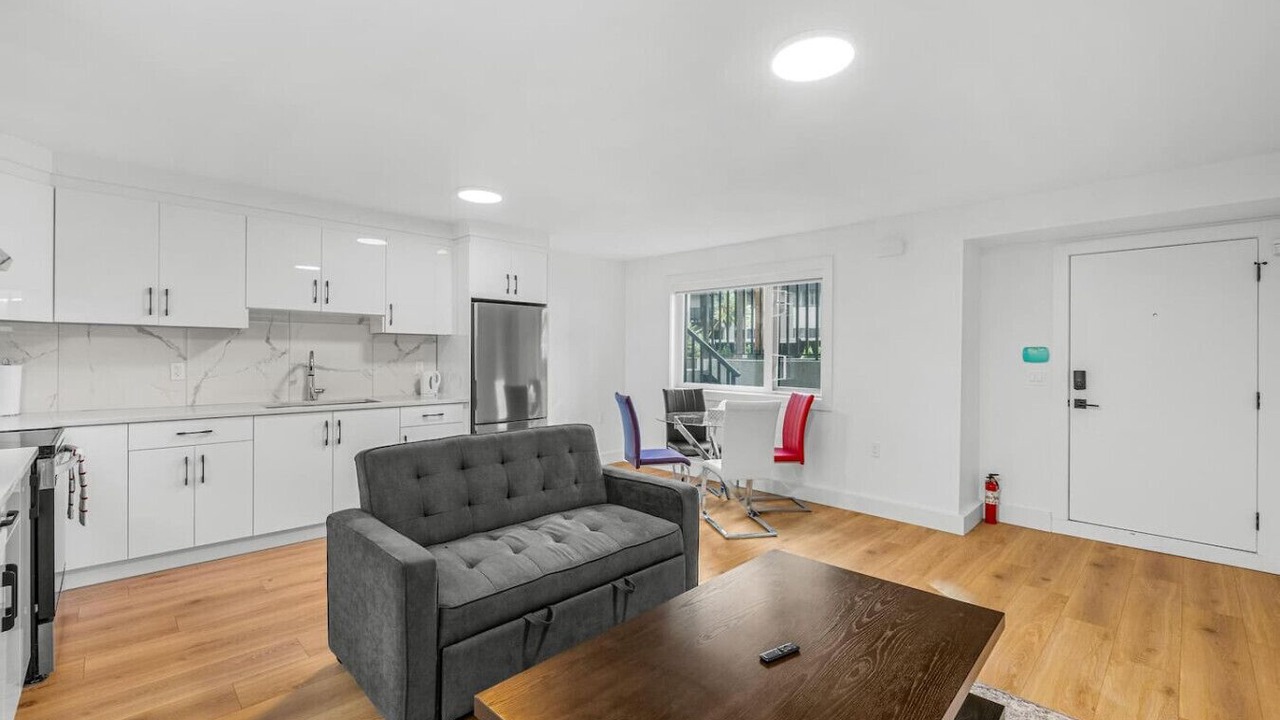 Photo of Livingroom in District of North Vancouver