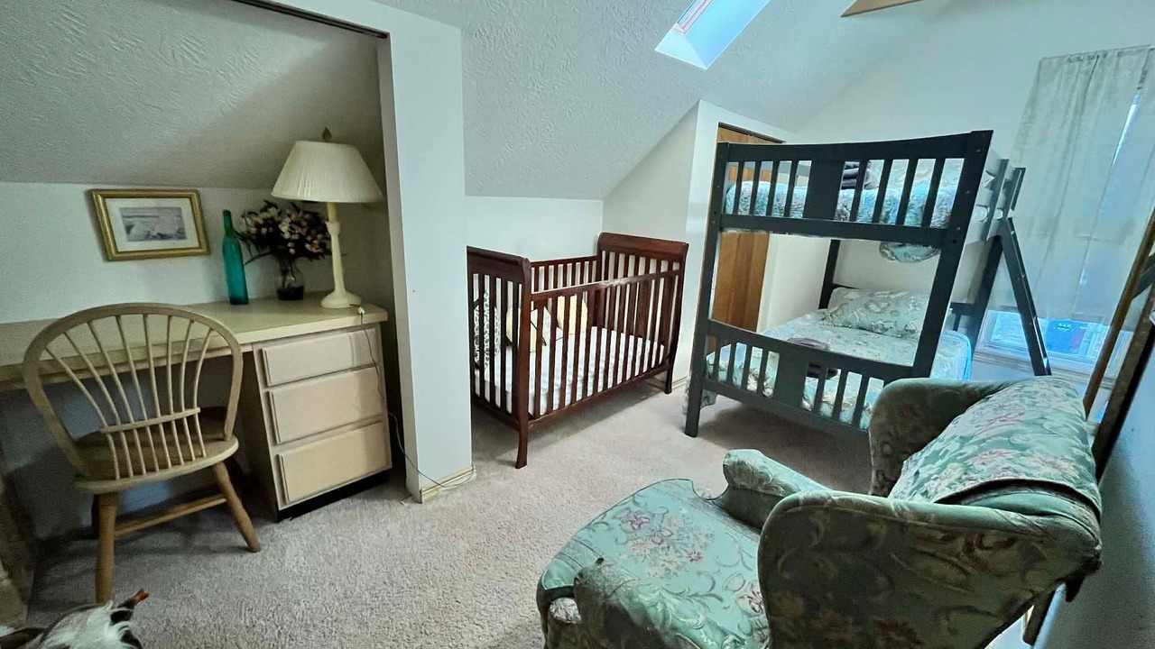 Photo of Bedroom in Conneaut