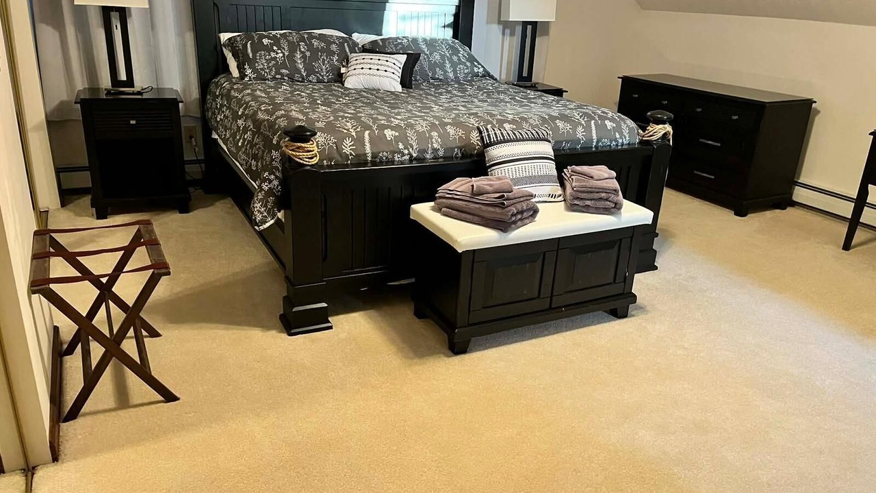 Photo of Bedroom in Conneaut