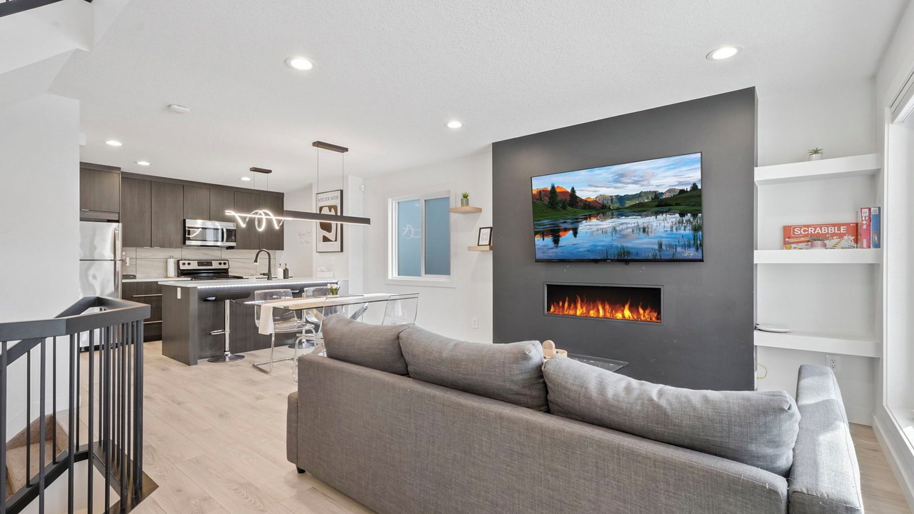 Photo of Livingroom in North Central Edmonton