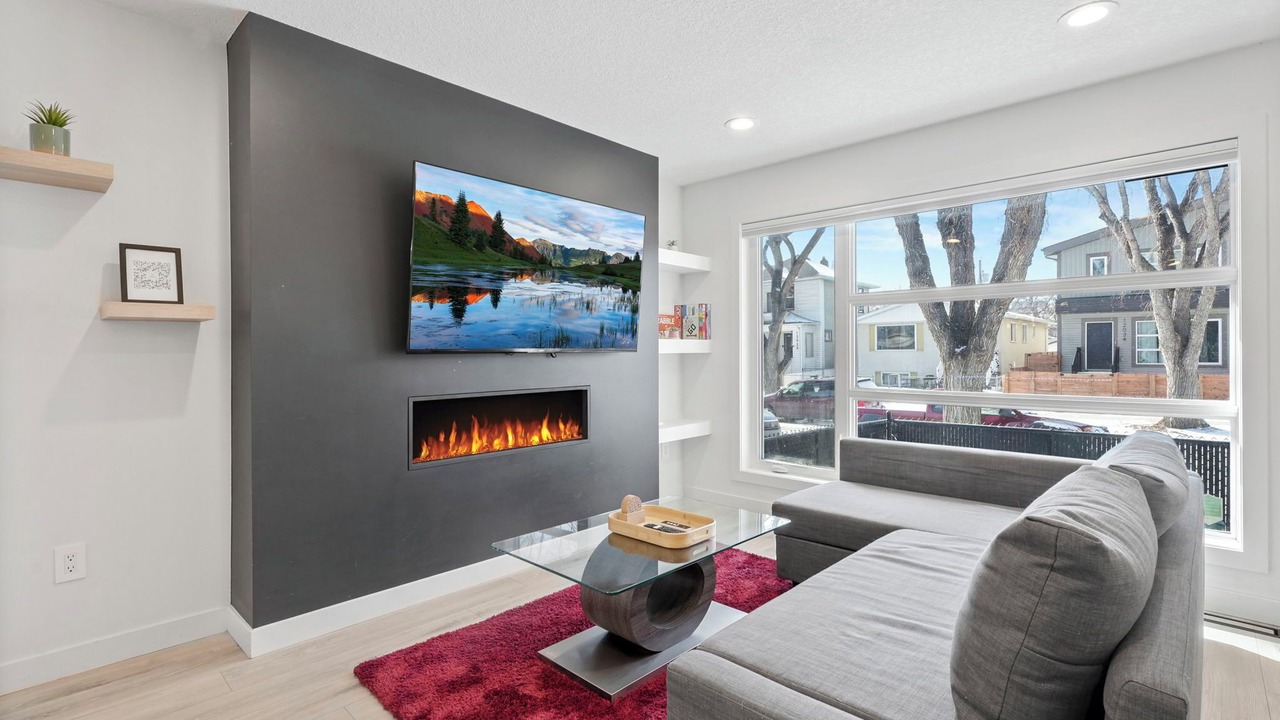Photo of Livingroom in North Central Edmonton