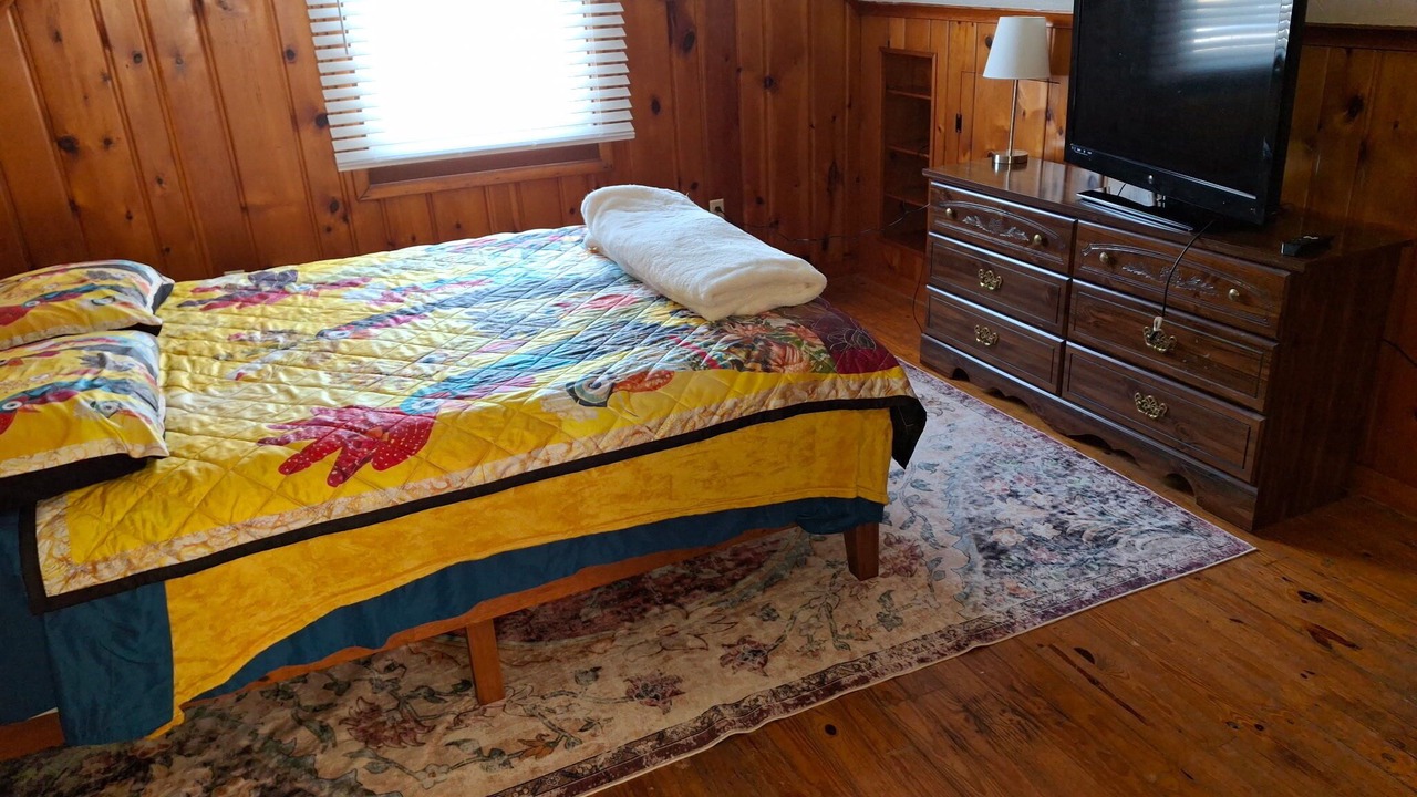 Photo of Bedroom in Edgewood