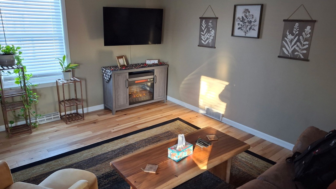Photo of Livingroom in Edgewood