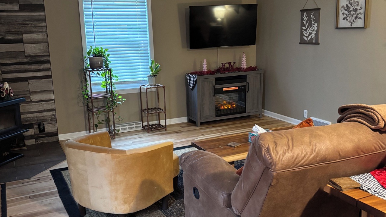Photo of Livingroom in Edgewood