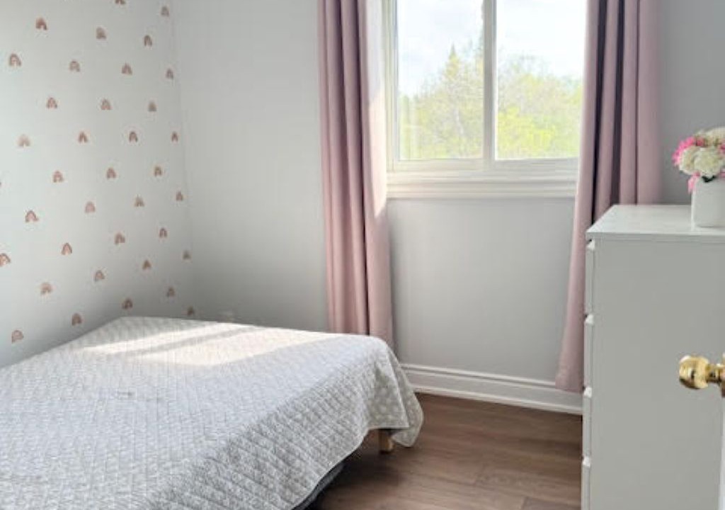 Photo of Bedroom in Alton