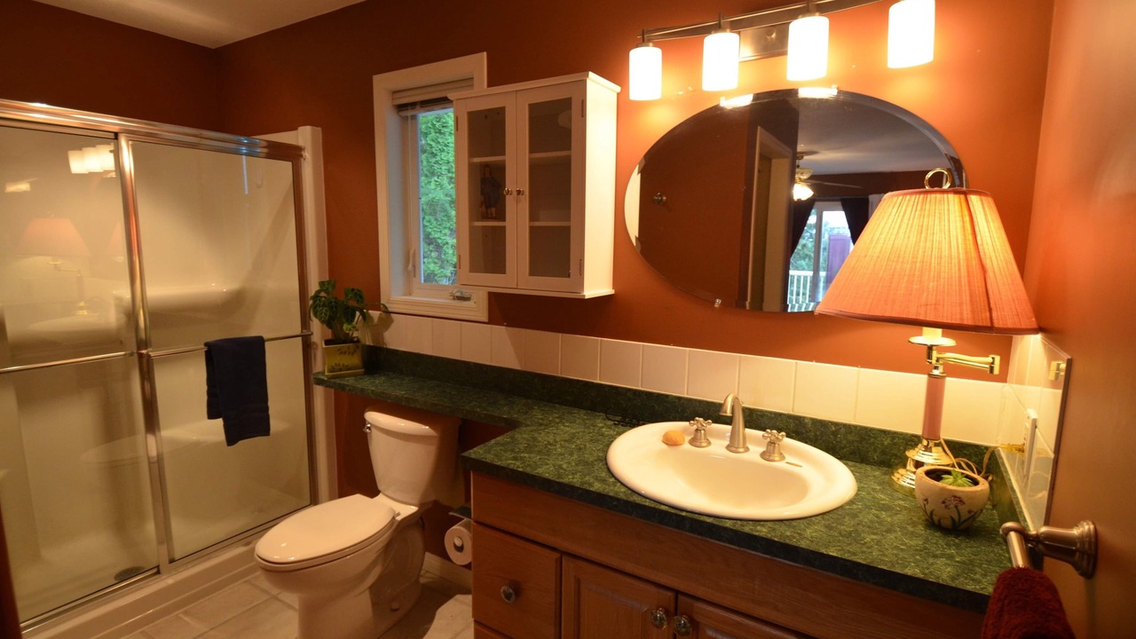 Photo of Bathroom in Central Kootenay