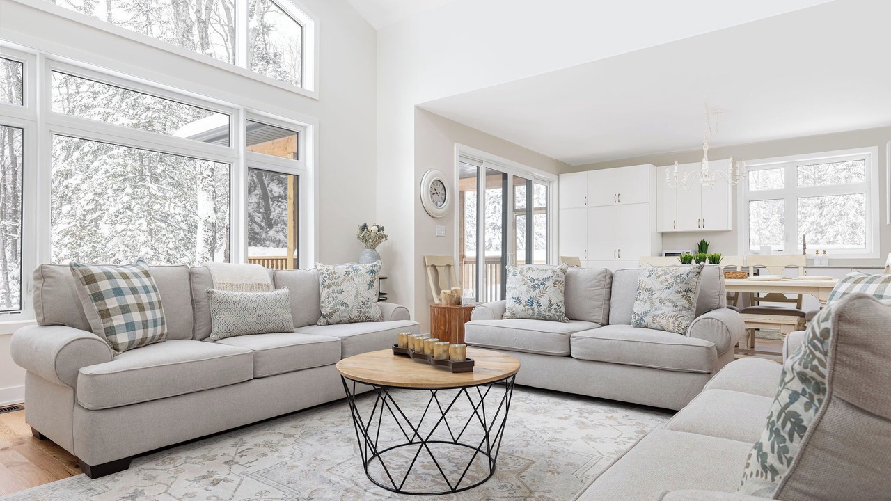 Photo of Livingroom in Lake of Bays