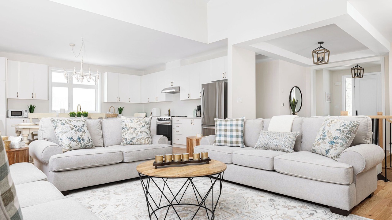 Photo of Livingroom in Lake of Bays