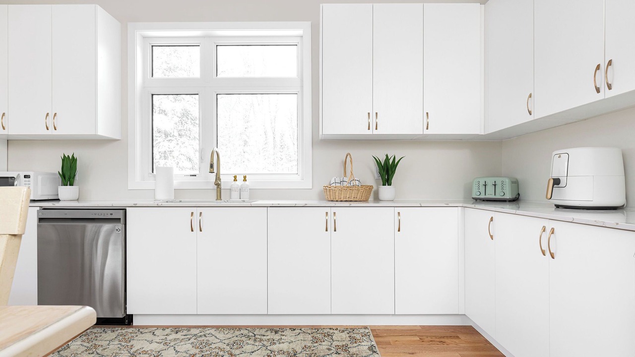 Photo of Kitchen in Lake of Bays