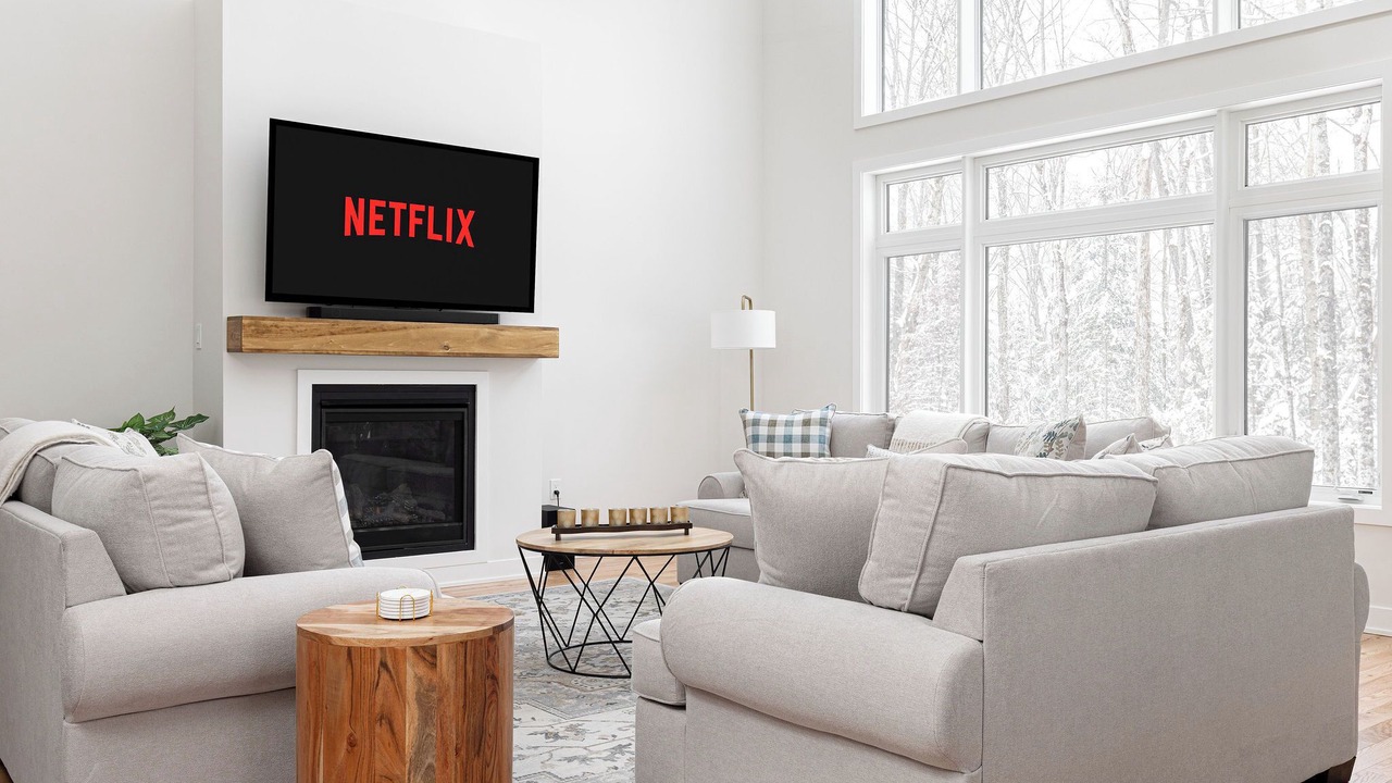 Photo of Livingroom in Lake of Bays