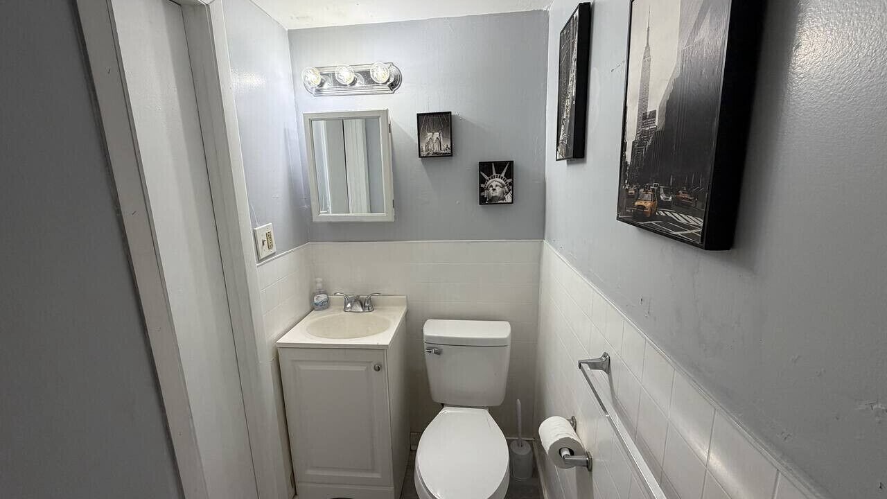 Photo of Bathroom in Lakefront