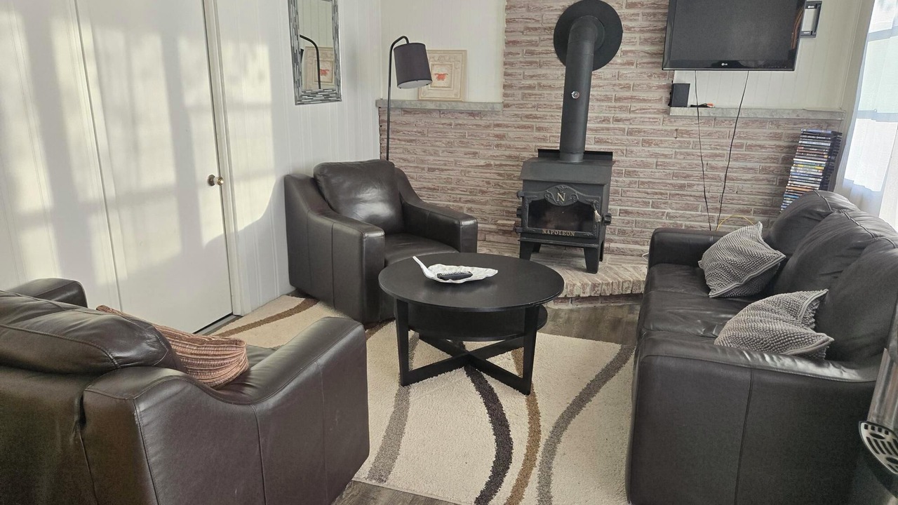 Photo of Livingroom in South Bruce Peninsula
