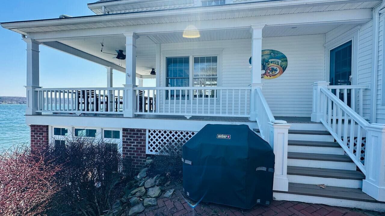 Photo of Patio Balcony in Penn Yan