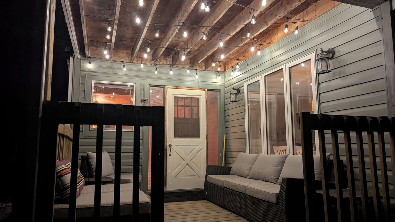 Photo of Patio Balcony in Grand Beach