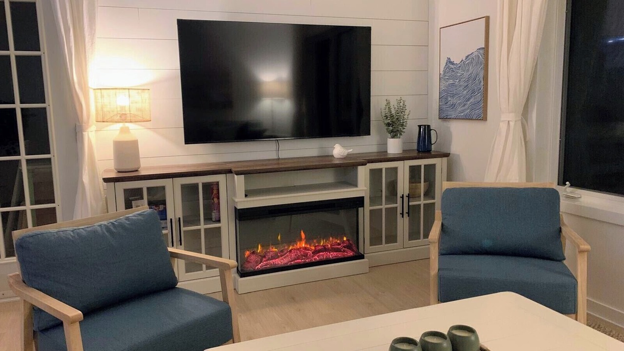 Photo of Livingroom in Grand Beach
