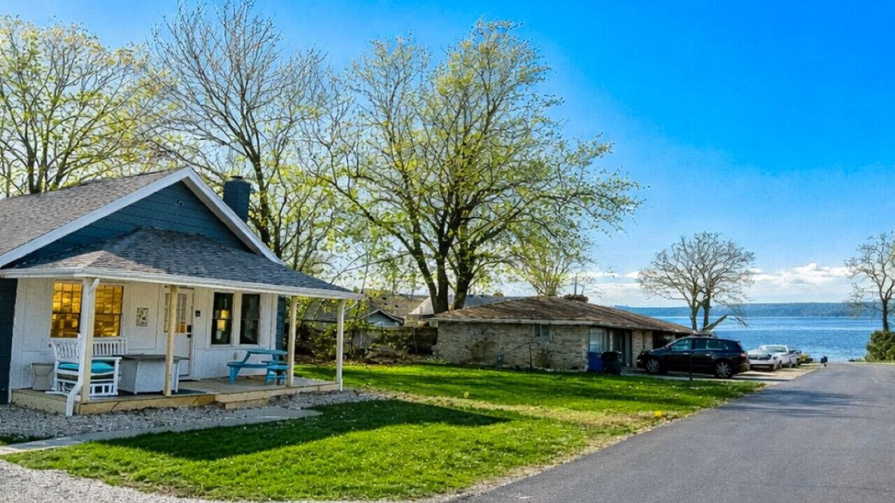 Photo of Others in Vermilion