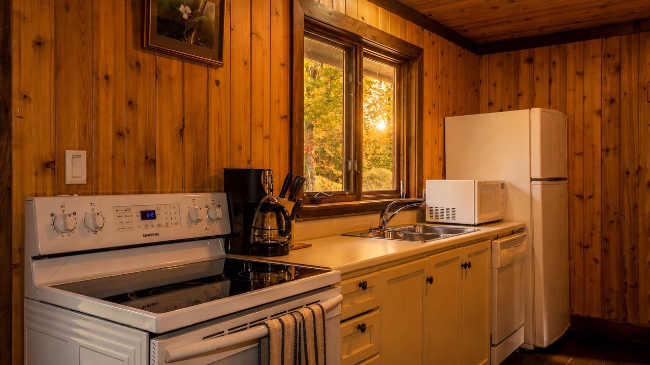 Photo of Kitchen in Muskoka Lakes