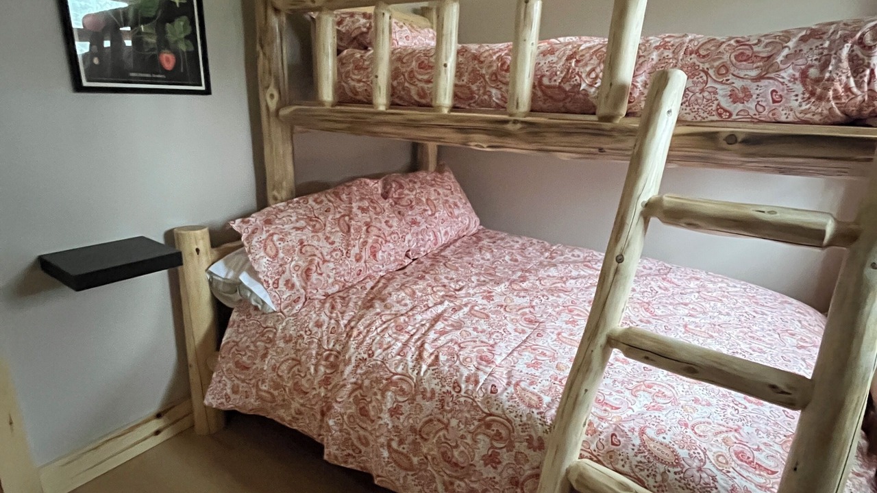 Photo of Bedroom in Victoria Beach