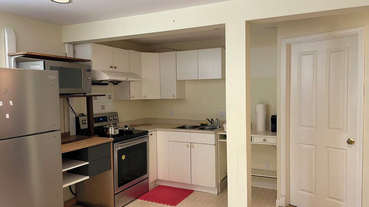 Photo of Kitchen in Arbutus Ridge