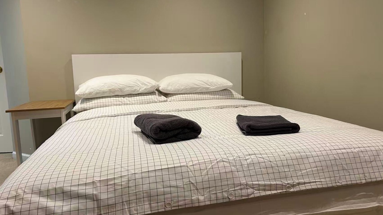 Photo of Bedroom in Arbutus Ridge