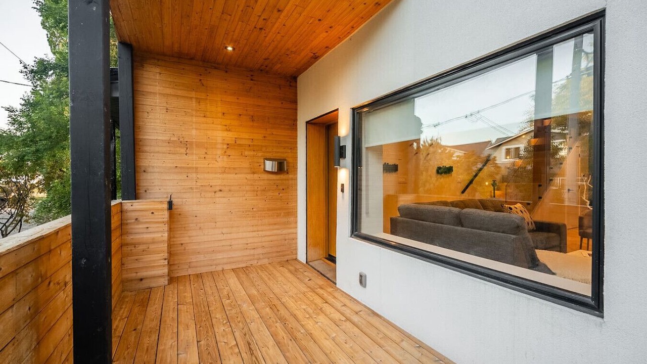 Photo of Patio Balcony in Leslieville