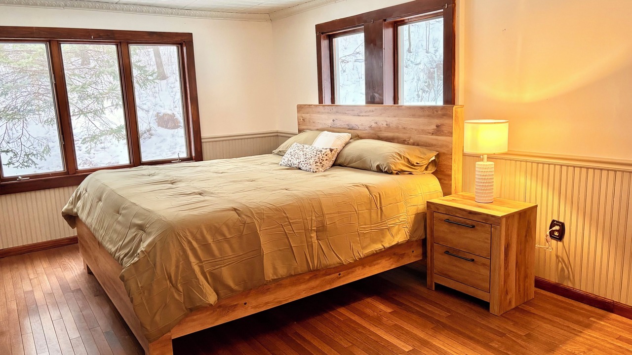 Photo of Bedroom in Conesus