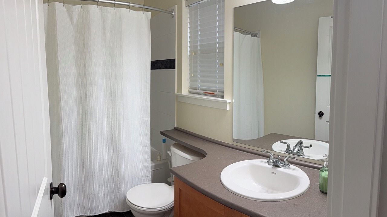Photo of Bathroom in Lindell Beach