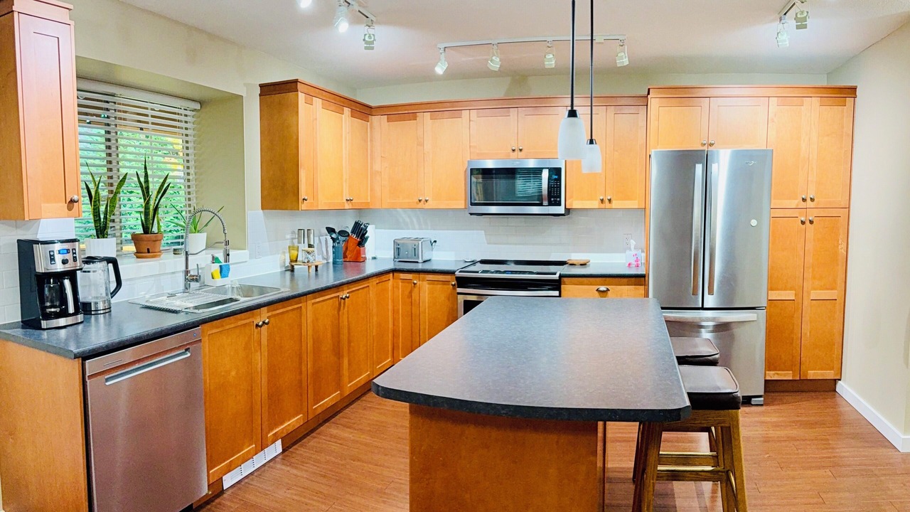 Photo of Kitchen in Lindell Beach