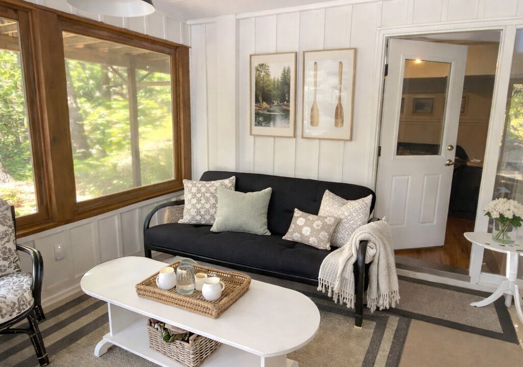 Photo of Livingroom in Muskoka Lakes