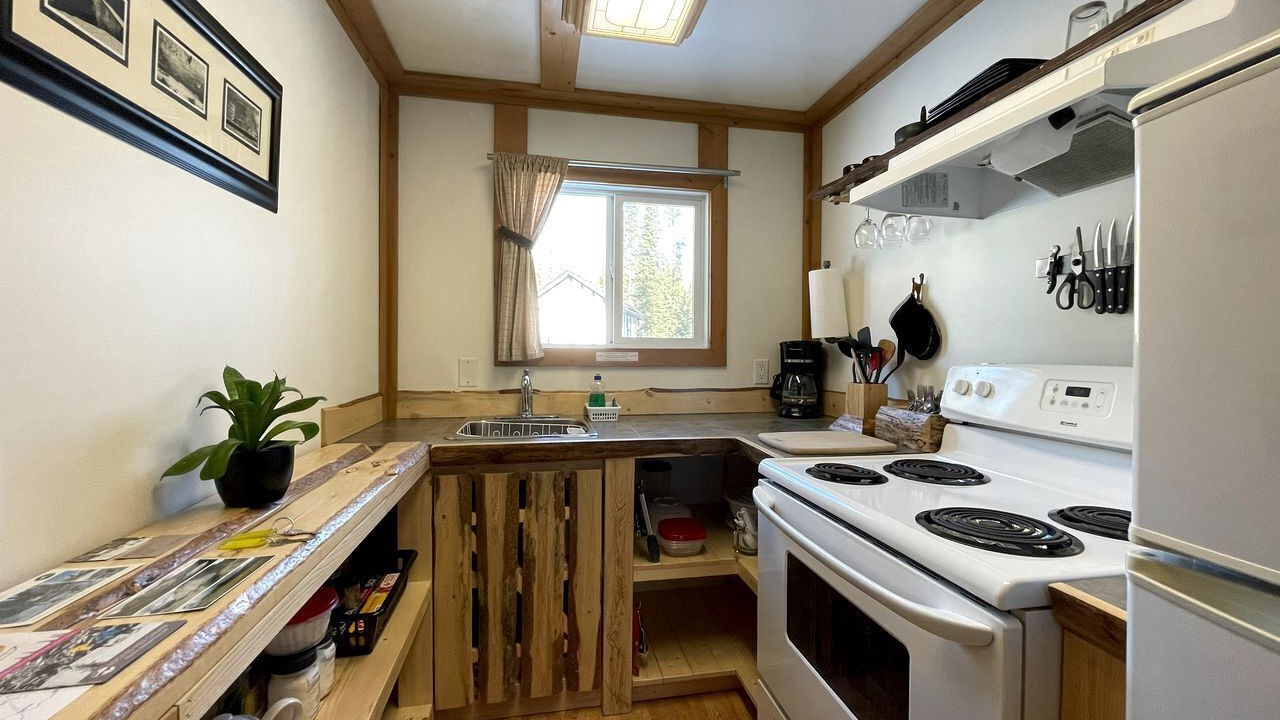 Photo of Kitchen in Nordegg