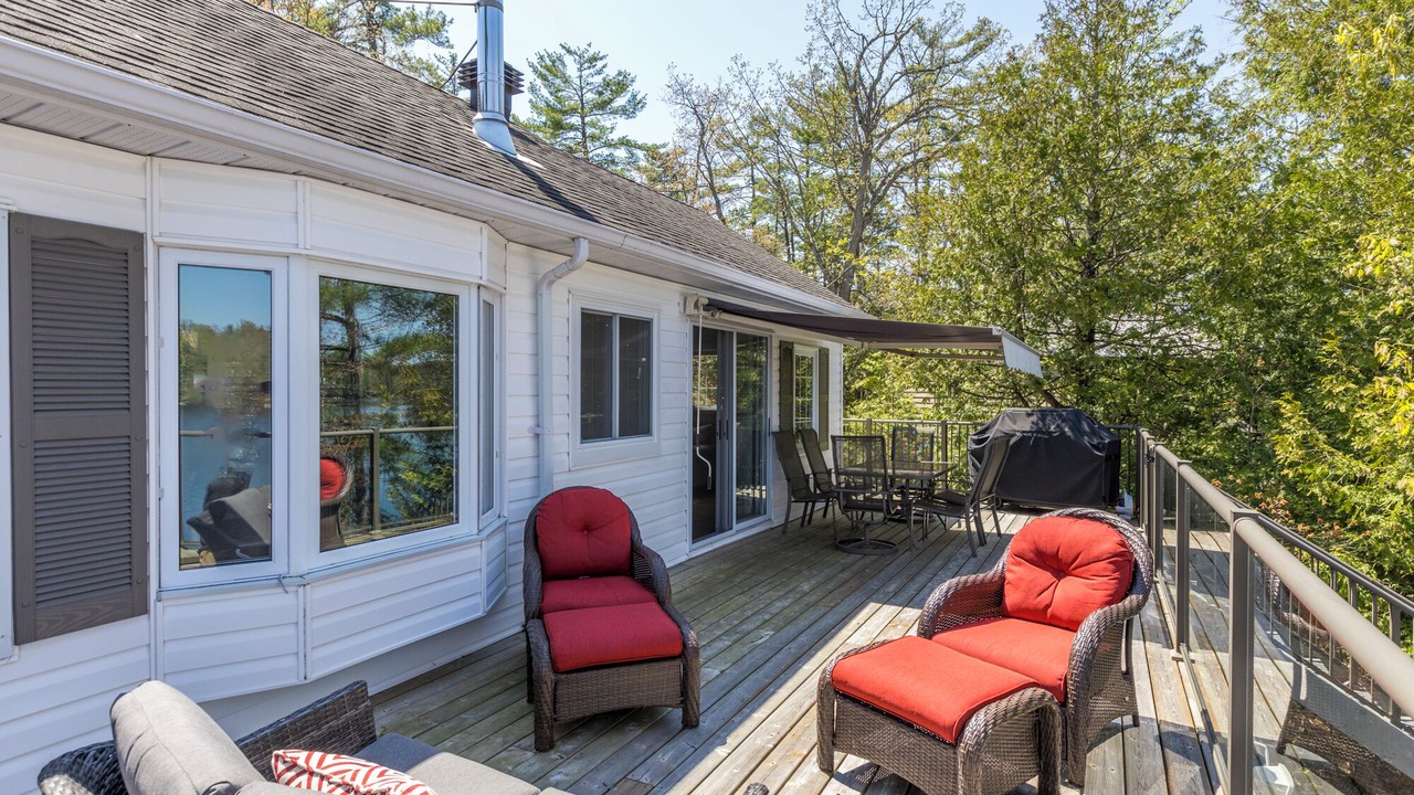 Photo of Patio Balcony in Burleigh Falls