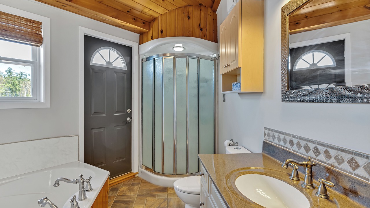 Photo of Bathroom in Burleigh Falls