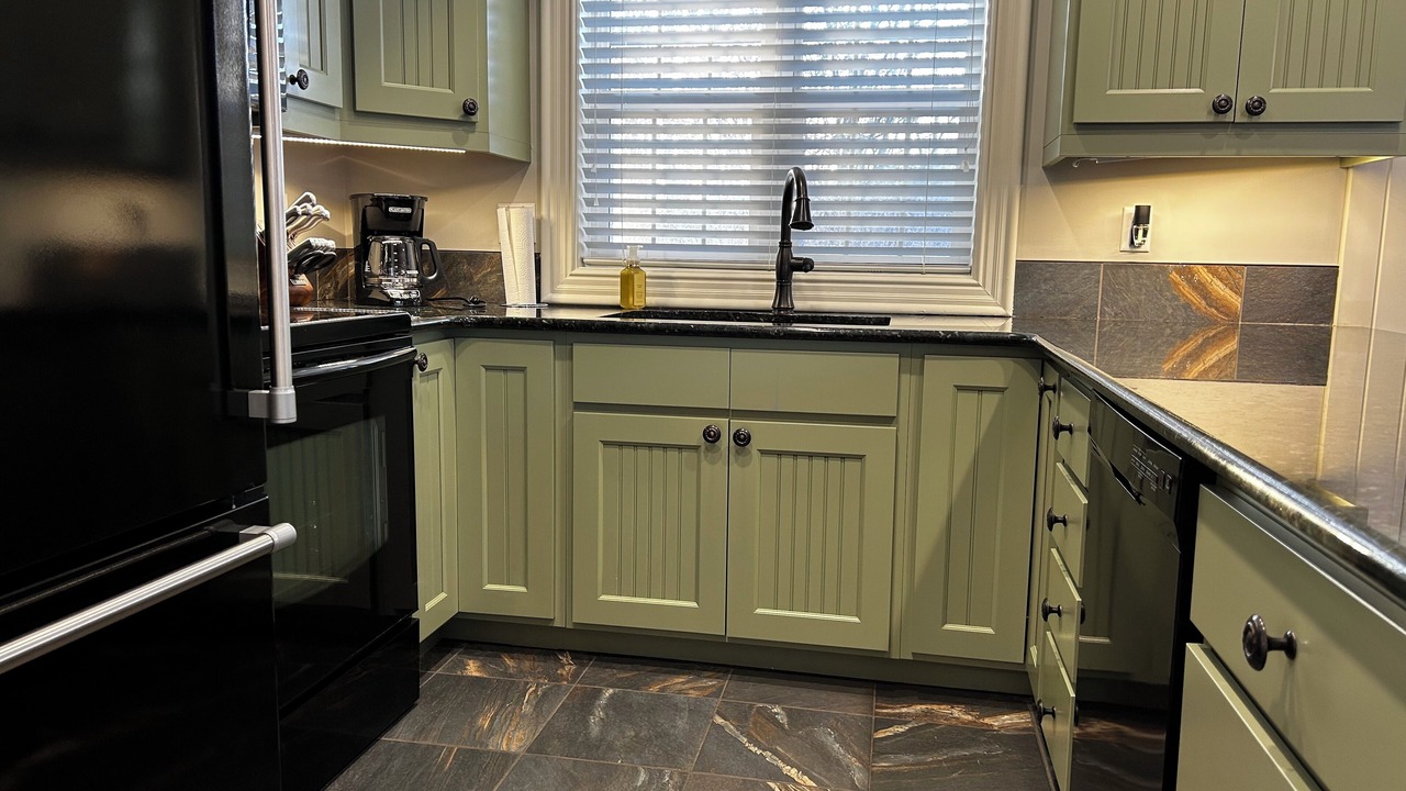 Photo of Kitchen in Fowler Lake