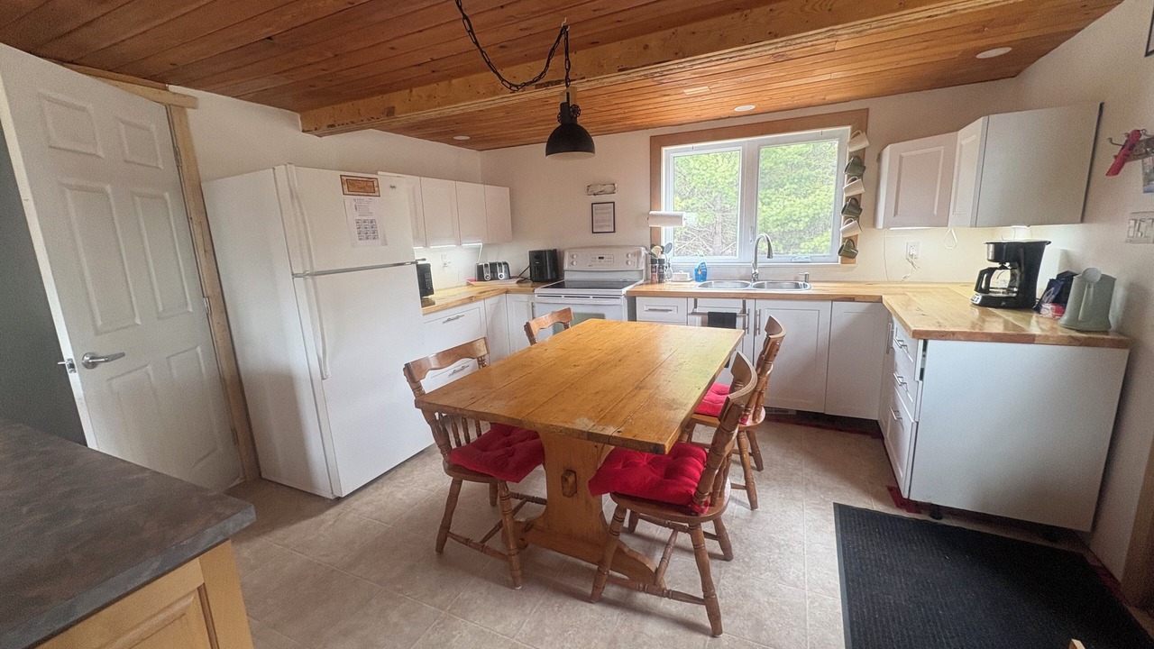 Photo of Kitchen in Mansfield-et-Pontefract