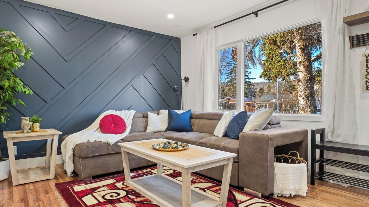 Photo of Livingroom in Northwest Calgary