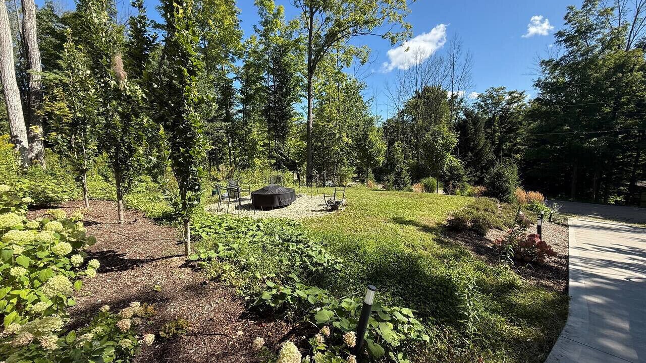 Photo of Outdoor in Grey Highlands