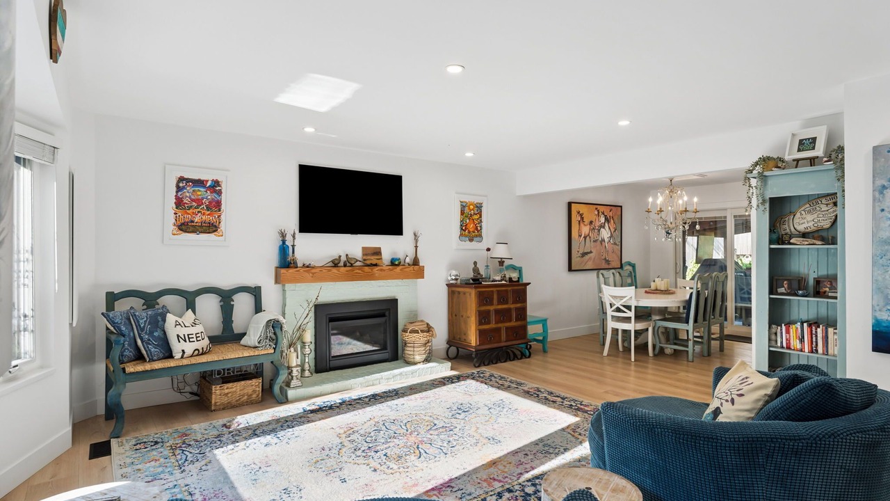 Photo of Livingroom in Deep Cove
