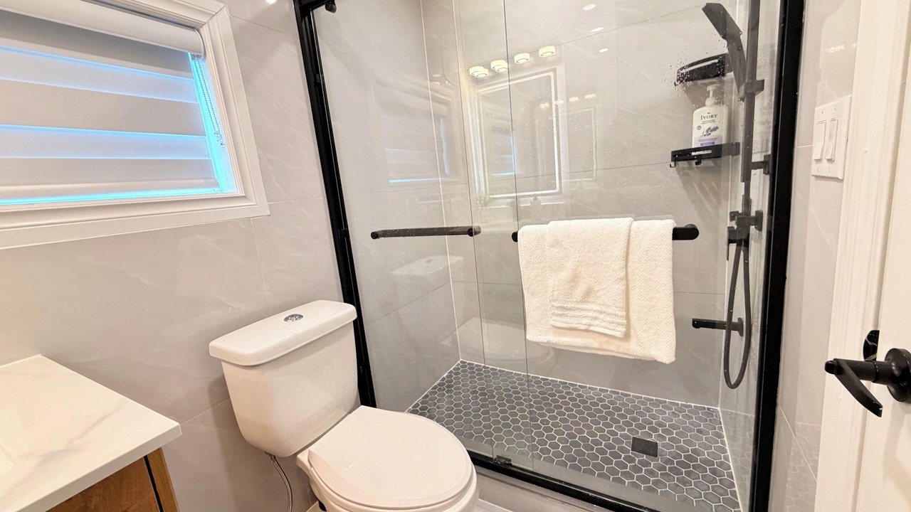 Photo of Bathroom in Niagara Falls