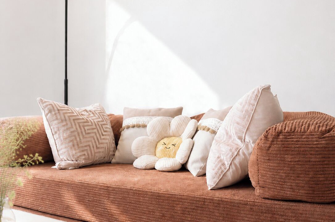 Photo of Livingroom in Renfrew-Collingwood