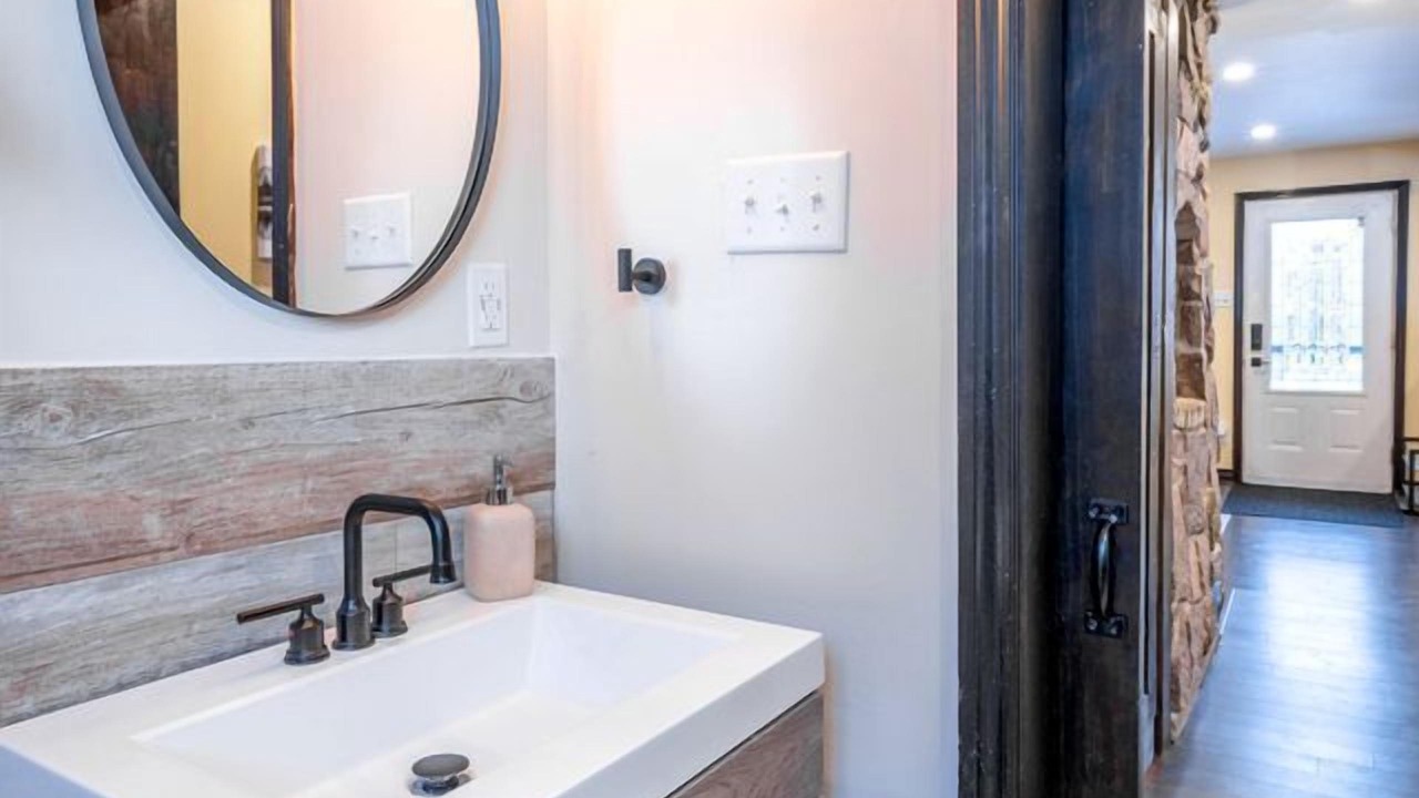 Photo of Bathroom in Norland