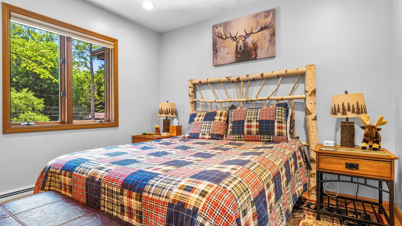 Photo of Bedroom in Alder Creek