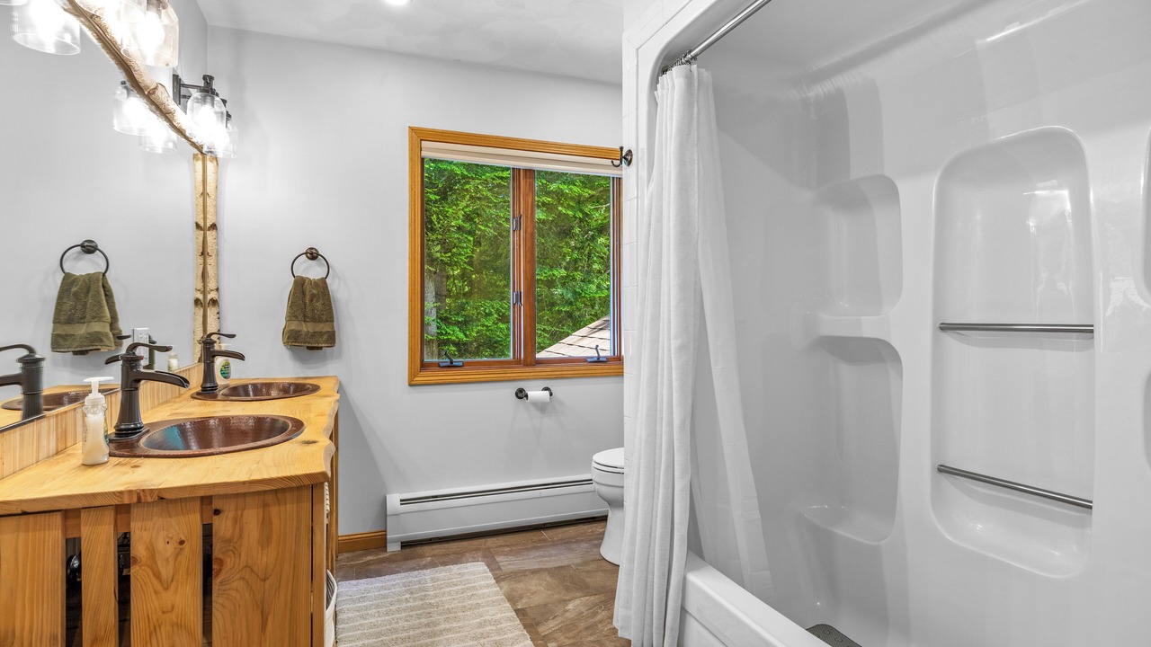 Photo of Bathroom in Alder Creek