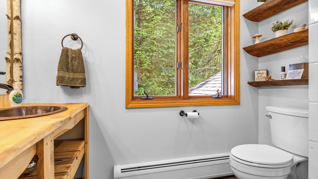 Photo of Bathroom in Alder Creek