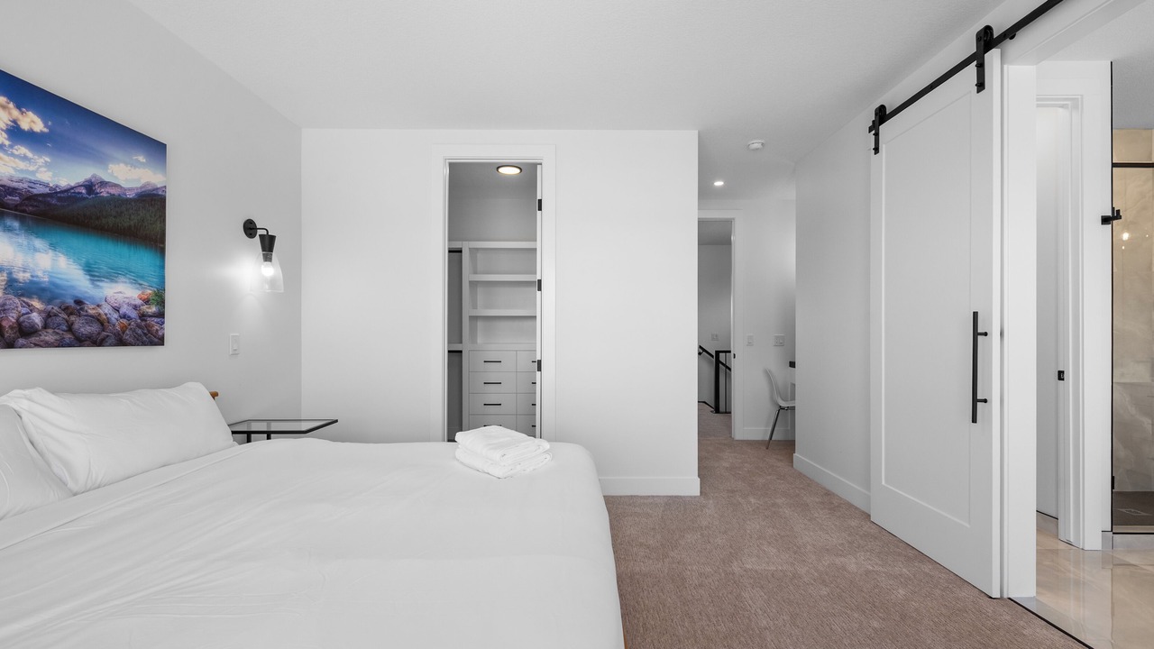 Photo of Bedroom in Banff Trail
