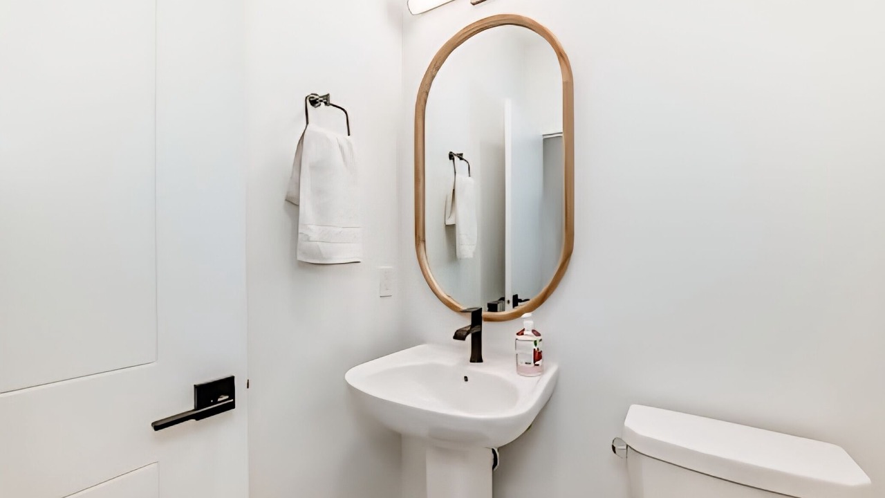 Photo of Bathroom in Airdrie