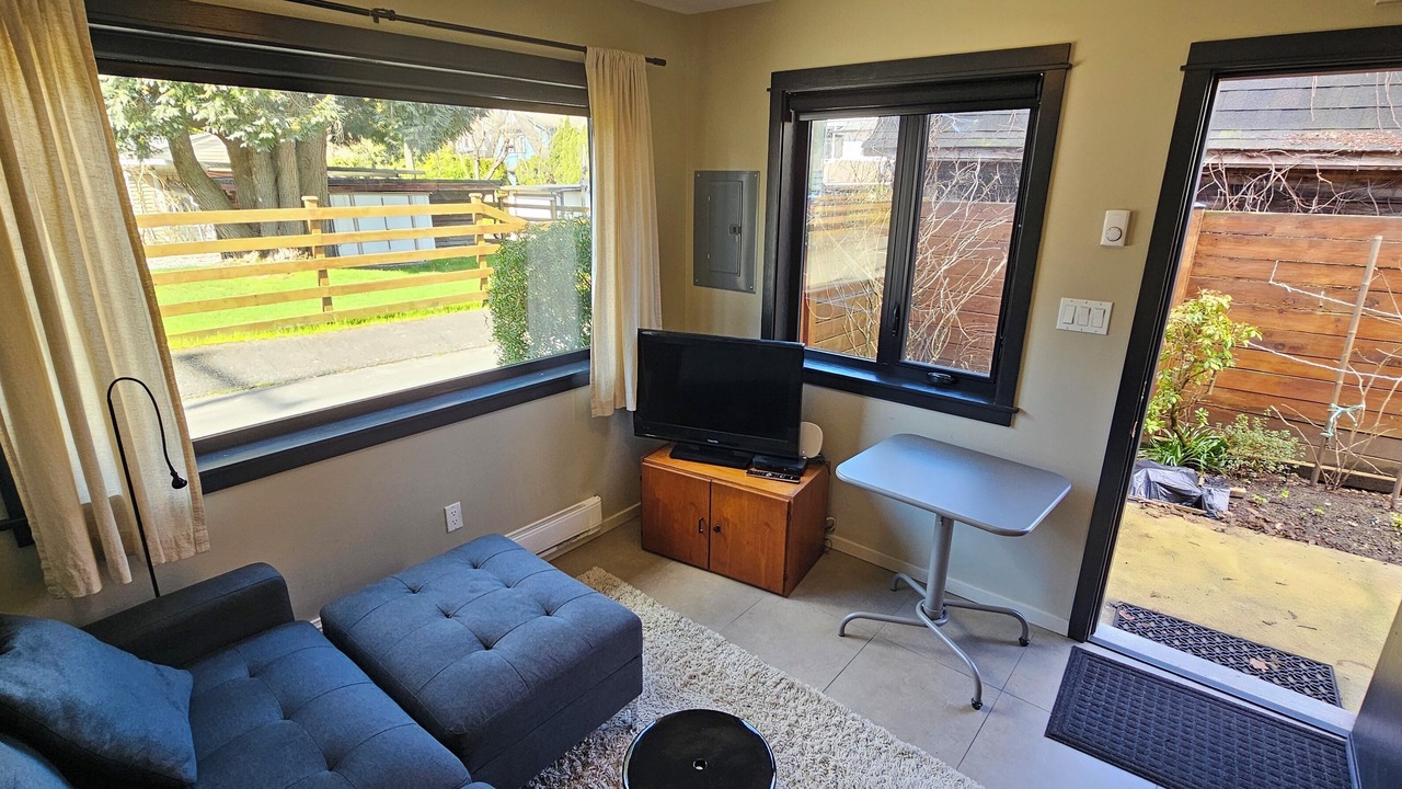 Photo of Livingroom in East Side