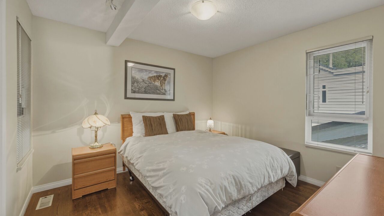 Photo of Bedroom in Deep Cove