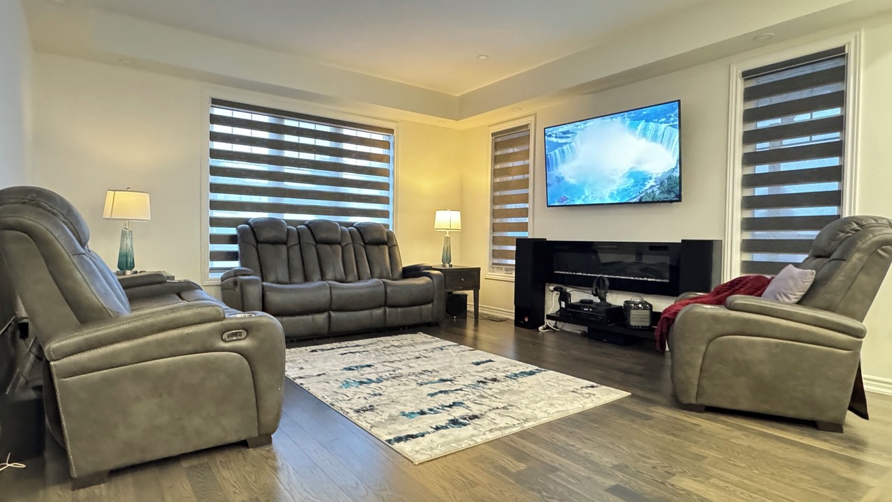 Photo of Livingroom in Thorold