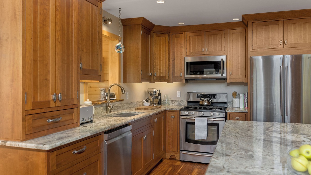 Photo of Kitchen in Lake of Bays